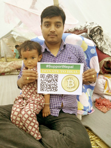 ビットコインで寄付を募るネパール人